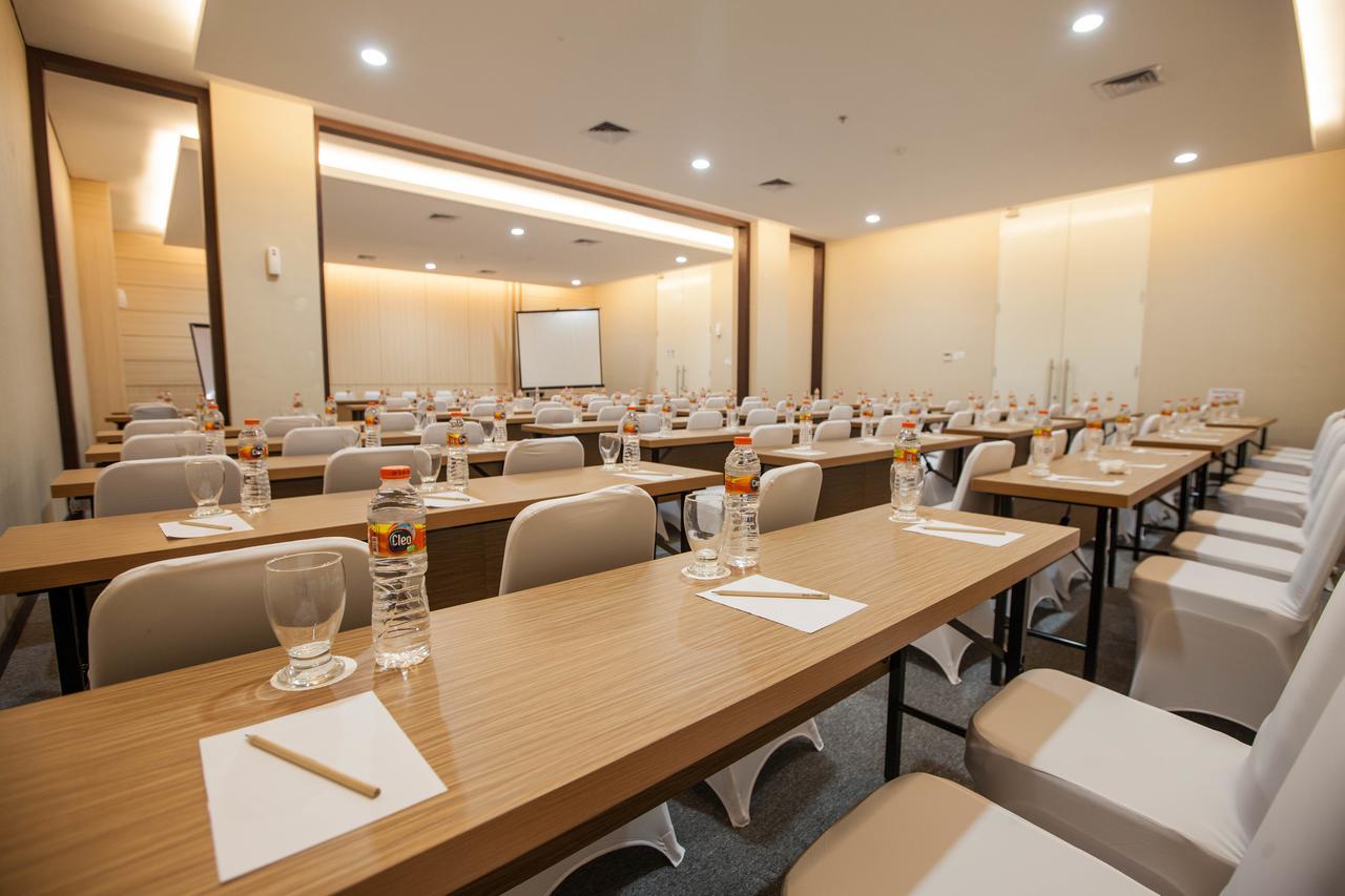 Whiz Prime Hotel Sudirman Makasar Exteriér fotografie