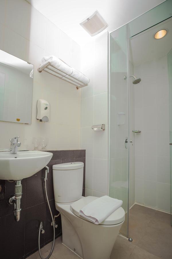 Whiz Prime Hotel Sudirman Makasar Exteriér fotografie